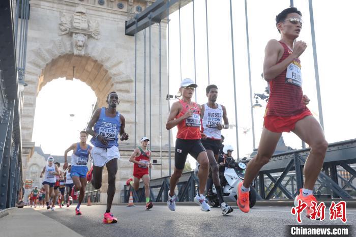 乌干达选手基普兰加特夺男子马拉松冠军 中国三