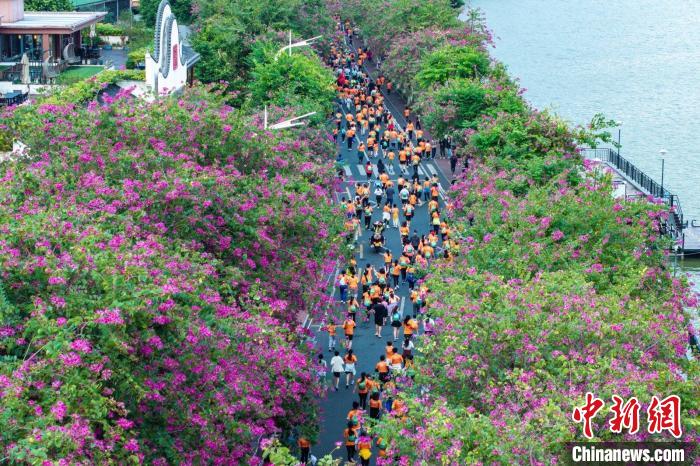 埃塞俄比亚选手包揽肇马男女冠军 湖山赛道成焦