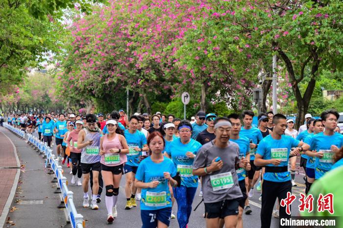 埃塞俄比亚选手包揽肇马男女冠军 湖山赛道成焦