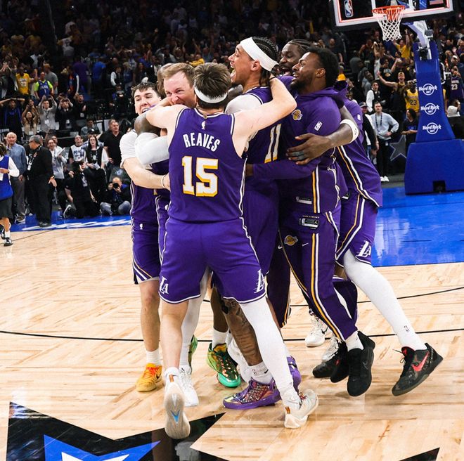 快船逆转独行侠重返第八 湖人九连胜锁定西部前